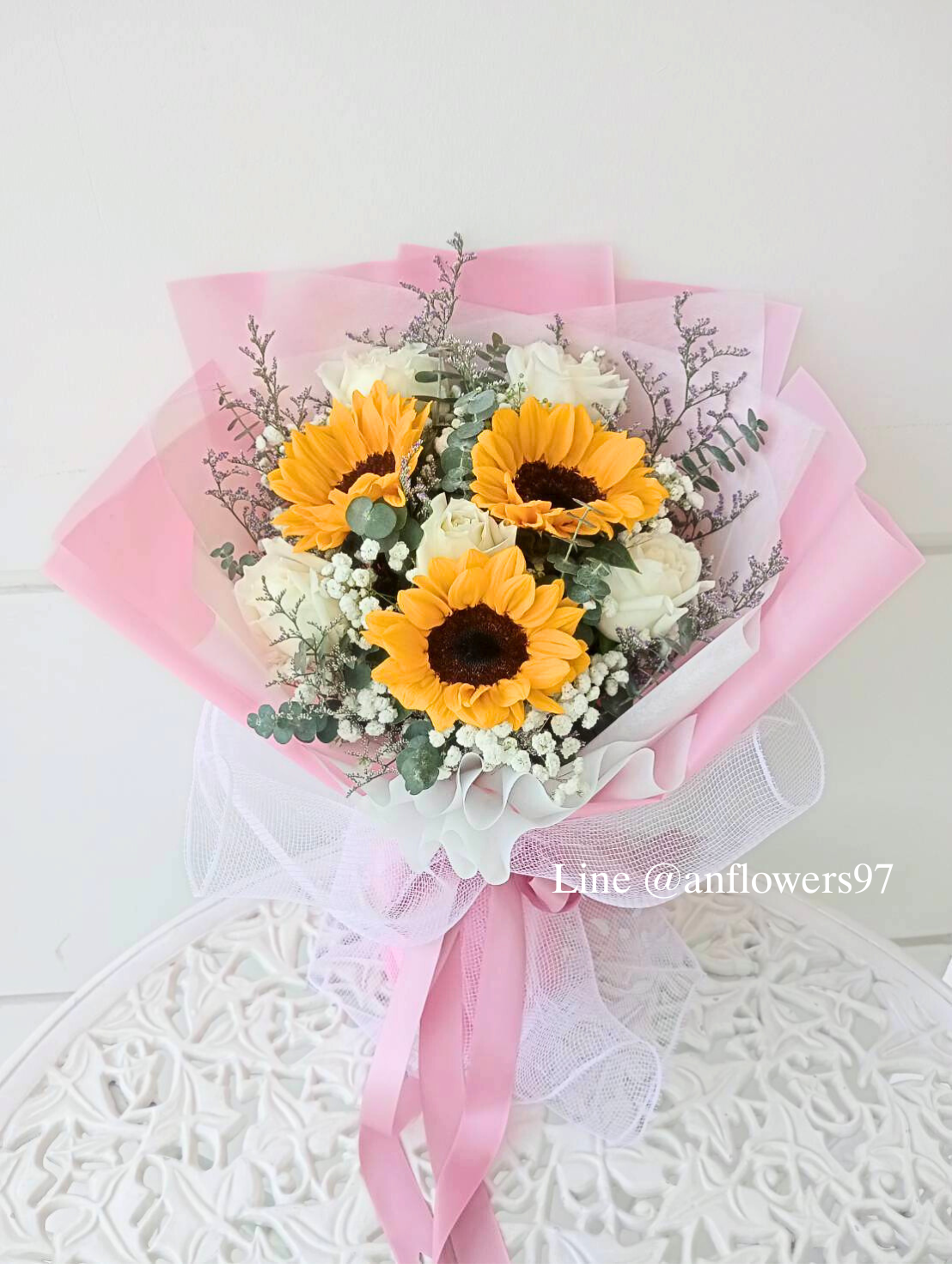 ช่อดอกไม้สีสดใสน่ารักๆ