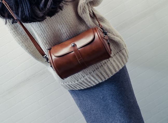 กระเป๋าสะพายข้าง ทรงกระบอก ขนาดกลาง กระเป๋าสะพาย แฟชั่น วัยรุ่น ทรงกระบอก หากแบบยาก ดีไซน์ สวยเท่ 151480