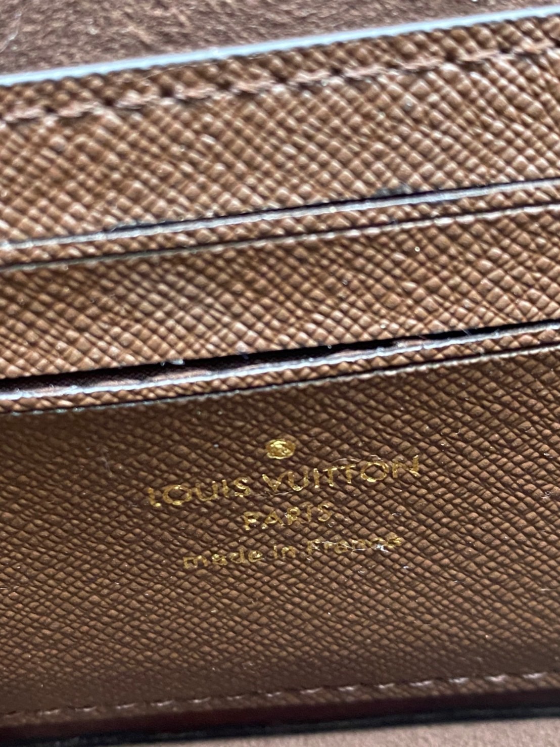 LV Wallet On Chain Lily Monogram Canvas / LV BAG พร้อมส่ง กระเป๋าสะพายทรงพอช คลาสสิค ดีไซน์เรียบหรู งานสวยเป๊ะ **สินค้าเกรดออริจินอล 1:1 สลับแท้