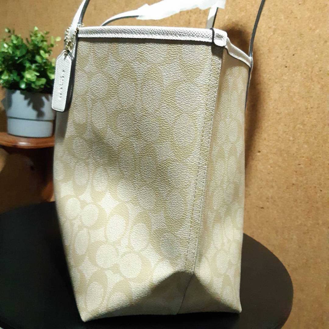 COACH F36658 REVERSIBLE CITY TOTE IN SIGNATURE CANVAS WITH POUCH