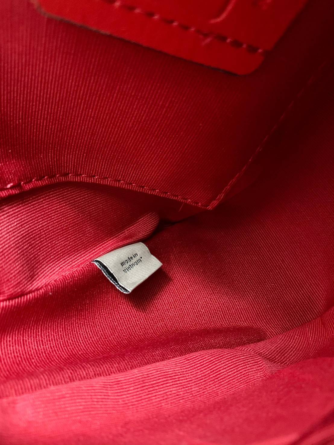 พร้อมส่งครบสี สวยทุกสีเลยค่า😘 ((CA173//CA209//CA548)) COACH TERI SHOULDER BAG 🔹กระเป๋าทรงพอช ในรูปแบบหนังแท้ หนังนิ่มสวยมากค่ะ