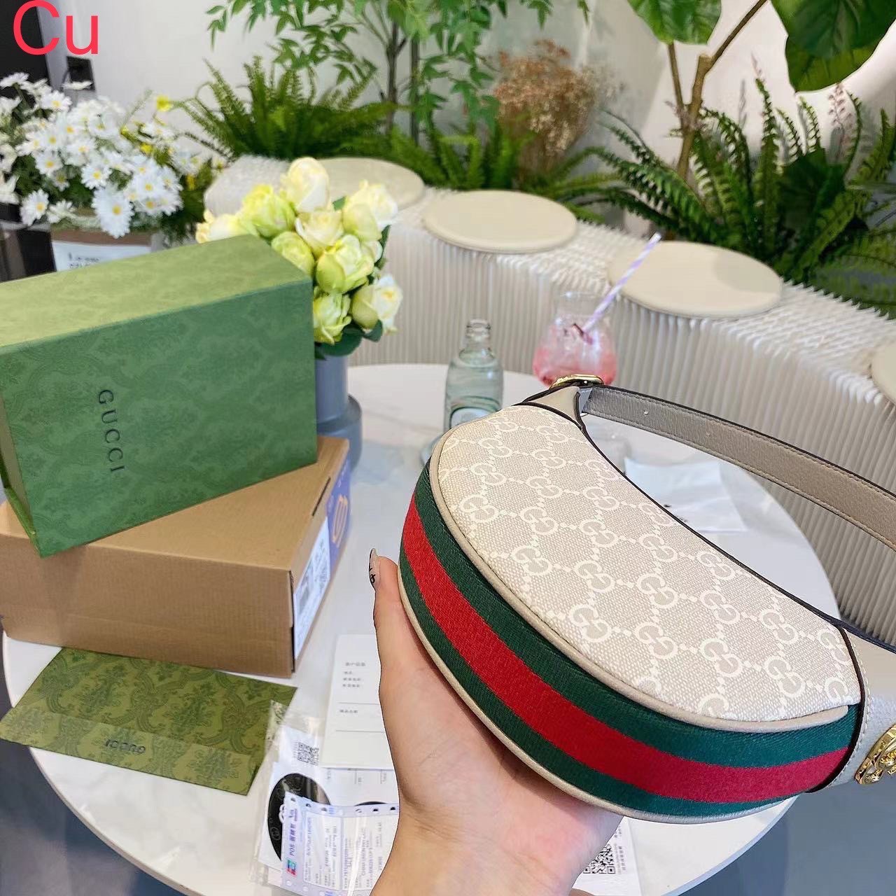 Gucci Ophidia GG Mini Shoulder Bag / GUCCI BAG พร้อมส่ง 6 สี กระเป๋าสะพายไหล่ไซส์มินิ ทรงน่ารักน่าใช้ สะดุดตาด้วยดีไซน์เรียบหรู แฝงความไฮน์ในตัว