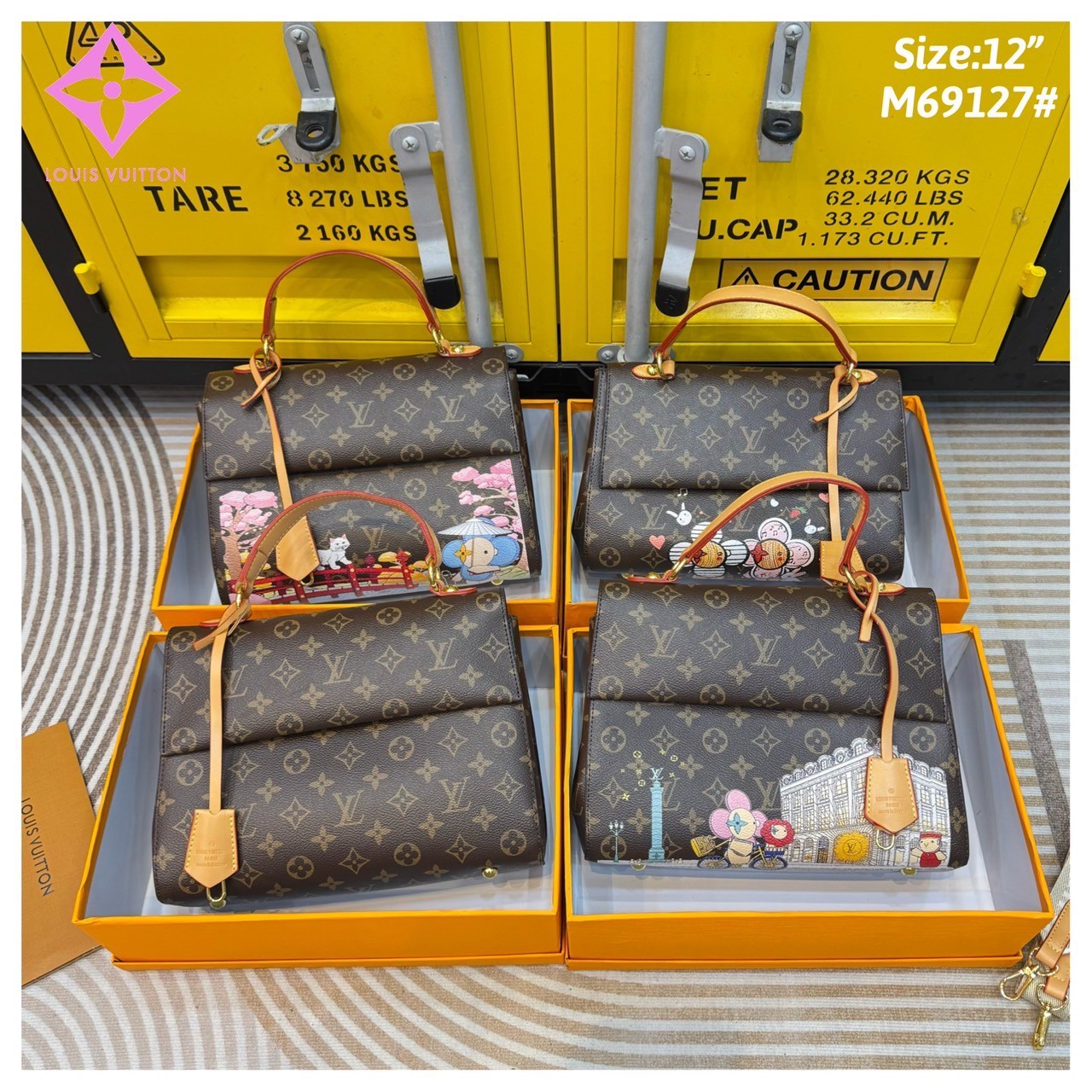 LV Cluny Bag Monogram Canvas กระเป๋าสะพายลายโมโนแกรม มาพร้อมดีไซน์ใหม่พิมพ์ลายสดใสมีชีวิตชีวา แรร์ไอเท็มที่สาวๆต้องมี! เป็นอีกรุ่นที่ขายดีมากเพราะใช้งานง่าย