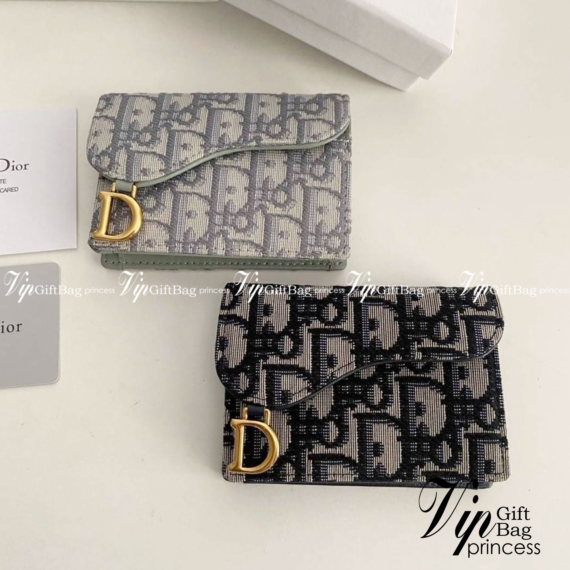 DIOR Wallet / DIOR SADDLE FLAP CARD HOLDER กระเป๋าใส่เหรียญใส่การ์ดงานหนังแท้และผ้าแจ็คการ์ด อะไหล่ทอง มาพร้อม กล่อง ถุงผ้า ถุงกระดาษ พร้อมส่งที่ไทย ภาพสินค้าถ่ายจากงานขายจริง ใช้งานต่างประเทศได้