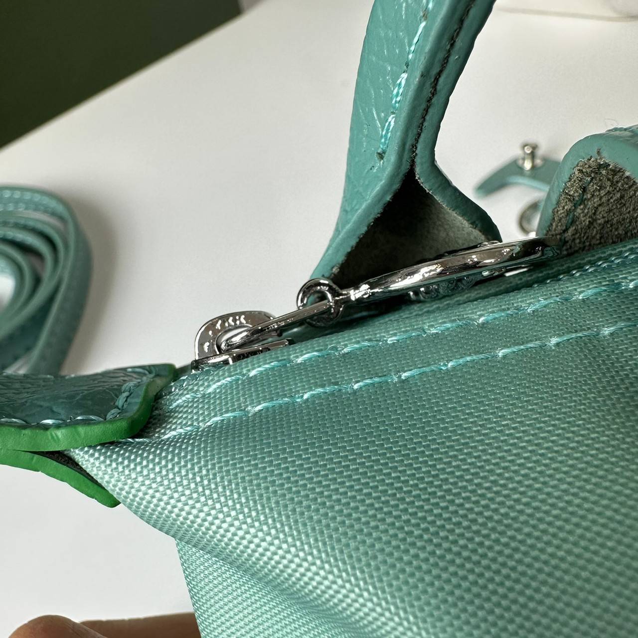 LONGCHAMP LE PLIAGE ORIGINAL Pouch with handle กระเป๋าใบเล็กขนาดกระทัดเหมาะกับใส่ของจำเป็นจุกจิก