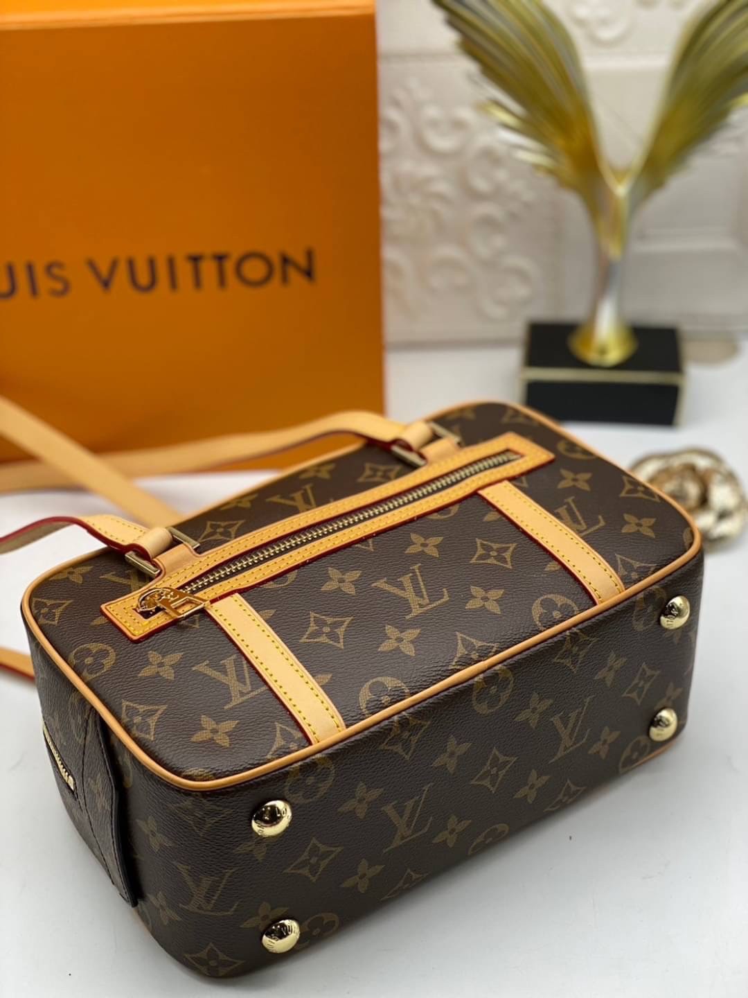 LV Cite Monogram Canvas MM กระเป๋าสะพาย รุ่นตามหาขายดี เกรดออริ สลับแท้ 1:1 ใช้ต่างประเทศได้