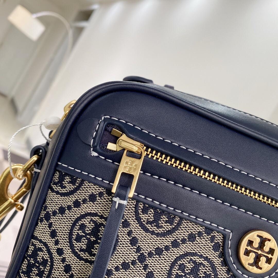 Tory Burch T- Monogram Jacquard Camera Bag กระเป๋าถือหรือสะพายข้าง ปักษ์ลายแบรนด์ วัสดุ Canvas ปักษ์ลายแบรนด์