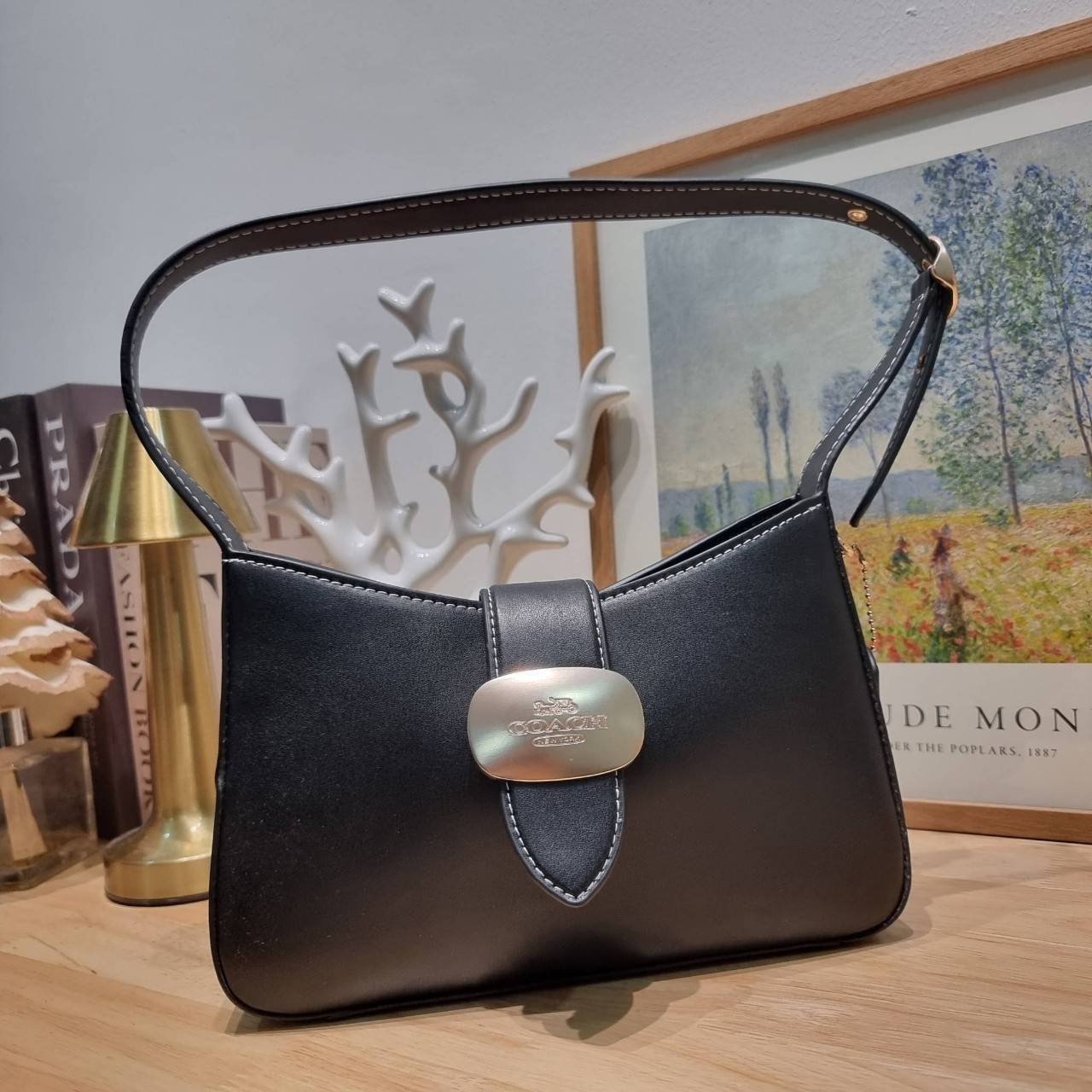 COACH ELIZA SHOULDER BAG IN SIGNATURE CANVAS CR532 / CR533 กระเป๋าสะพายไหล่ทรงโฮโบสุดหรู ดีไซน์โลโก้แบบใหม่สวยเด่น เกรดท็อปออริ เกรดดีสุด สลับแท้ 1:1 ใช้ต่างประเทศได้