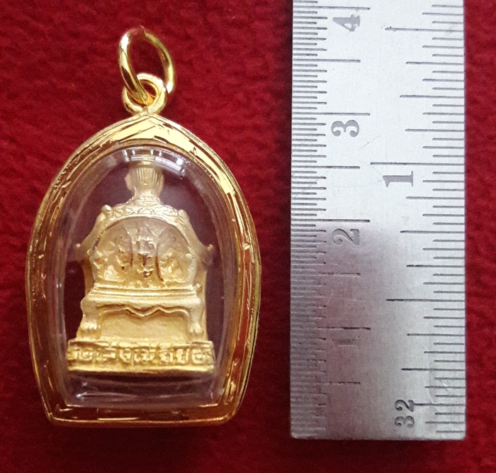 สินค้าหมดค่ะ จี้เทพเจ้าไท้ส่วยเอี้ย(เสริมดวงชะตา แก้ชง)เนื้อทองพ่นทรายเลี่ยมทองไมครอนพร้อมใบคาถาค่ะ