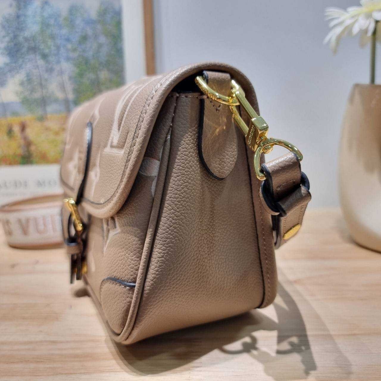 LV diane monogram empreinte bag กระเป๋ามัลติฟังก์ชั่น ดีไซน์ออกมาได้น่ารักน่าใช้มากๆ มีสายมาให้ถึง 2 แบบ เกรดวีไอพี ไฮเอน