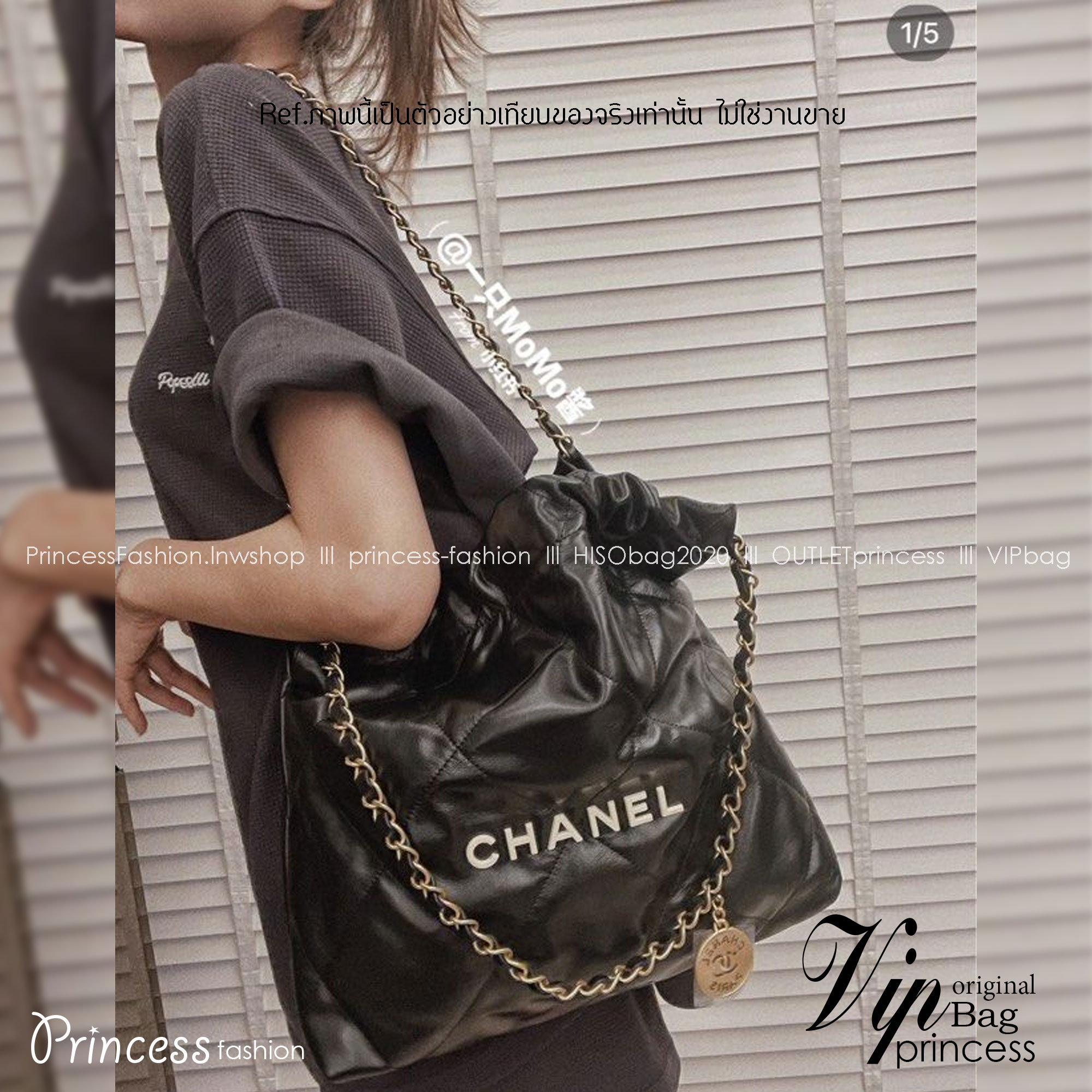 Chanel 22 bag เกินต้านที่สุดกับไอเท็มนี้ ที่สาวๆหรือใครๆก็ต้องมีแล้ว!! แค่เห็นก็หลงรัก กระเป๋าทรงสวย ดีเทลเรียบแต่มีความหรูแอบซ่อนอยู่ ด้วยดีไซน์สายสะพายโซ่สีทอง และโลโก้อันโดดเด่น ดีงามน่าหลงใหลมาก