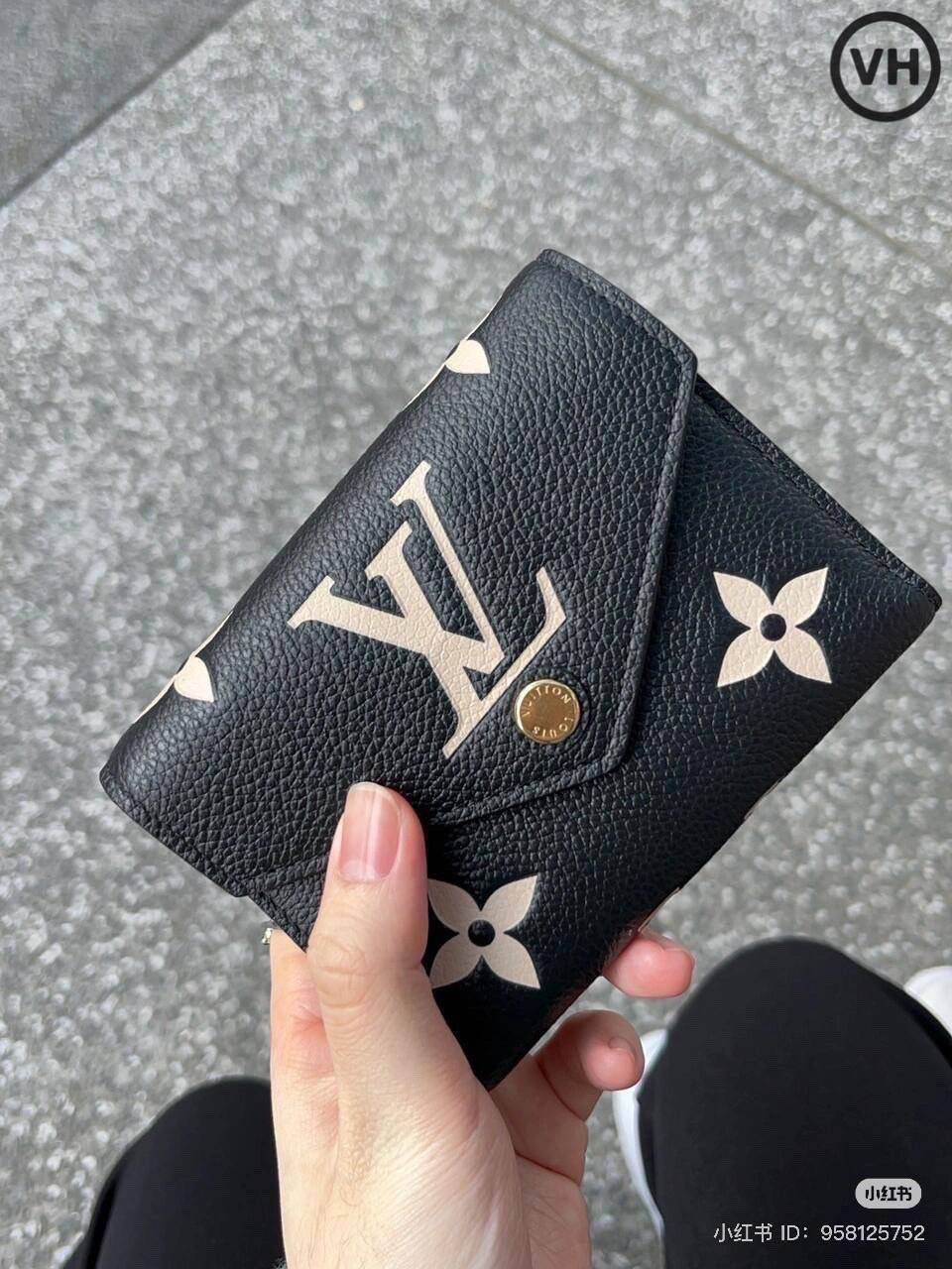 ORI หนังแท้ | LV Victorine Monogram Empreinte Wallet / LV Short Wallet กระเป๋าสตางค์ใบเล็กแบบซองจดหมาย กระเป๋าสตางค์ผู้หญิง 🤍 เกรดออริจินอล