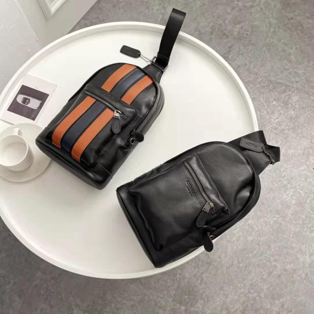 COACH WEST PACK WITH VARSITY STRIPE ((3180)) กระเป๋าคาดด้านหลัง//หรือคาดอกด้านหน้า ตามความชอบเลยค่ะ รุ่นนี้ใช้หนังแท้ชั้นดี หนังนิ่ม ด้านหน้าตัดแถบสียาวลงมา สีสวยค่ะ พร้อมช่องซิปเล็ก ช่องหลักแบบซิปคู่ ภายในโล่งลึกใส่สัมภาระจำเป็นในชีวิตประจำวันได้เยอะ มีช