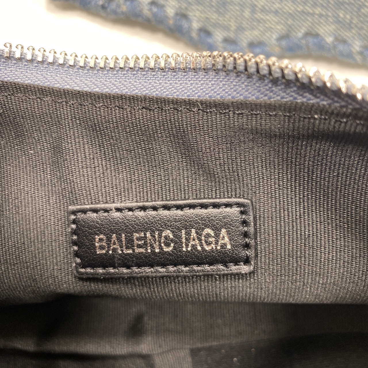 Balenciaga LE CAGOLE XS SHOULDER BAG GIRLY ALLOVER DENIM IN BLUE กระเป๋าสะพายรุ่นยอดนิยม สวยเท่ เกรดออริ 1:1 สลับแท้ ใช้งานต่างประเทศได้