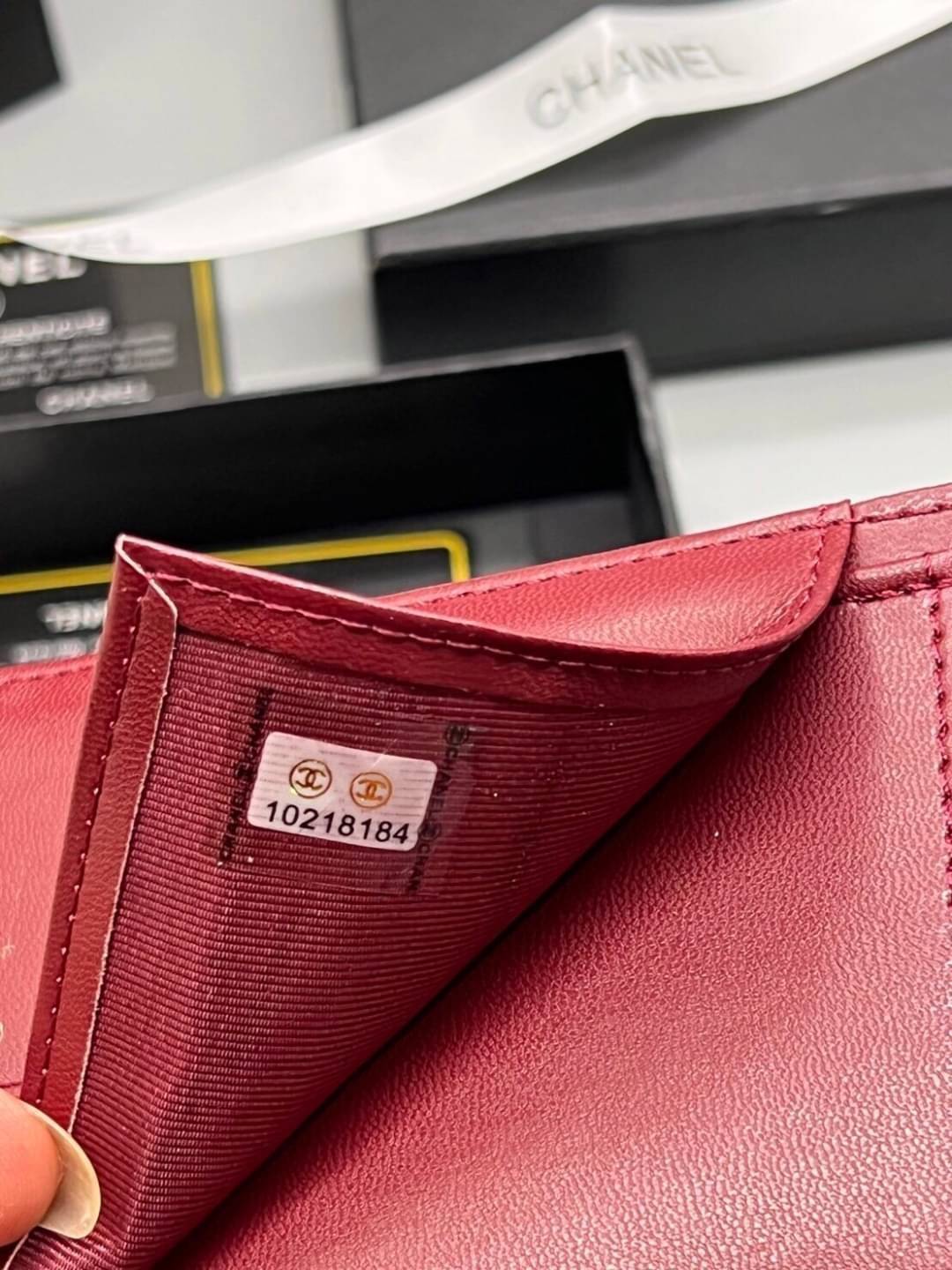 CHANEL Wallet Tri-fold Caviar / Chanel Short Wallet หนังคาเวียร์ กระเป๋าสตางค์ชาแนลใบสั้น เกรดออริจินอล ภาพถ่ายจากงานขายจริง ใช้งานต่างประเทศได้