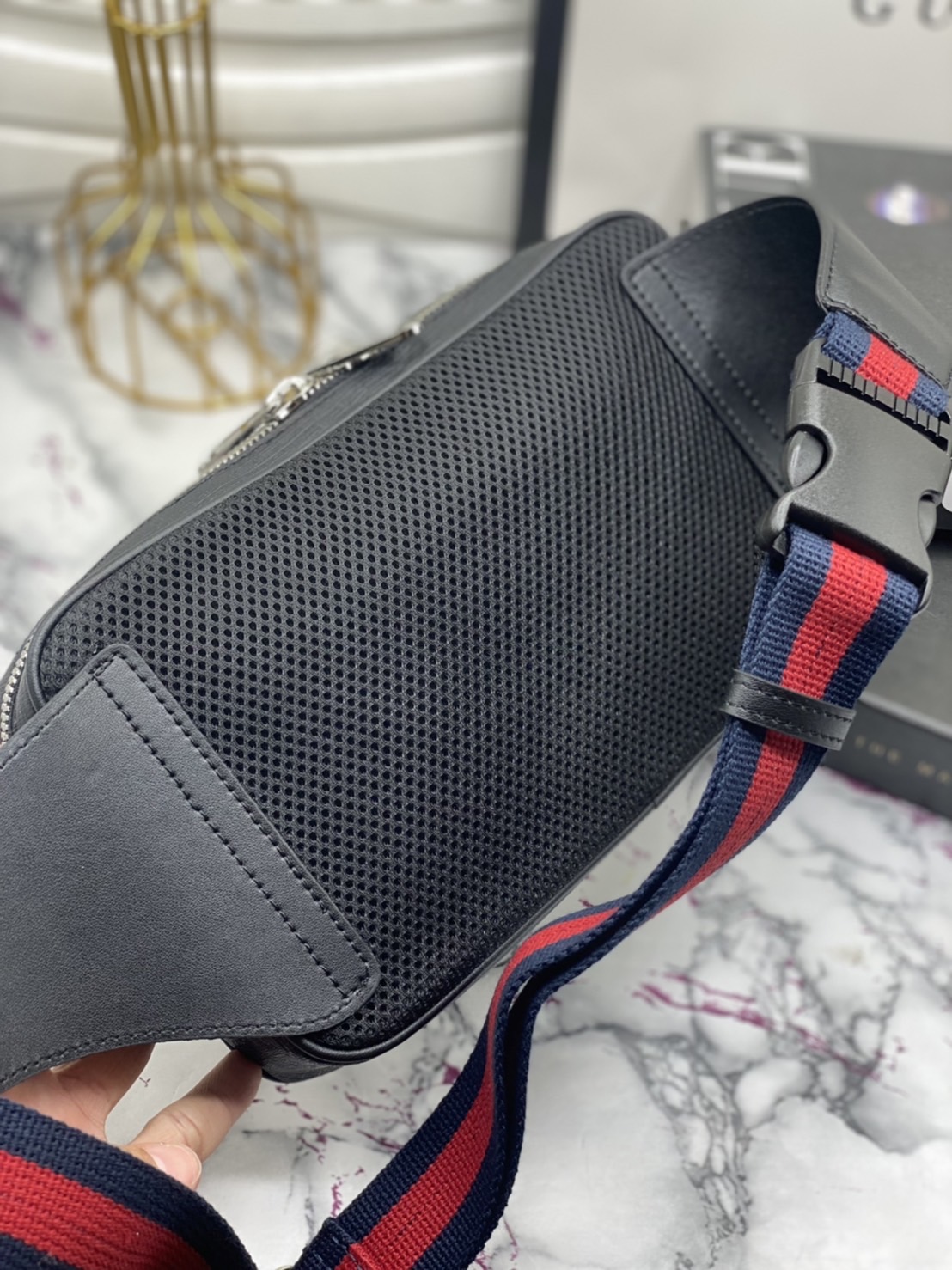 หนังแท้ GUCCI Soft GG Supreme Belt Bag / GG Belt Bag / Soft GG Supreme Belt Bag ไอเท็มที่หนุ่มๆเรียกร้อง กระเป๋าคาดอก/คาดเอว สายสะพายปรับได้ สายสปอร์ต สายแคมป์ปิ้ง หรือจะสายไหน ใบนี้ตอบโจทย์ทุกลุค ง่ายๆเท่ๆ สุดคุ้ม!! ภาพสินค้าถ่ายจากงานขายจริง ใช้งานต่างป