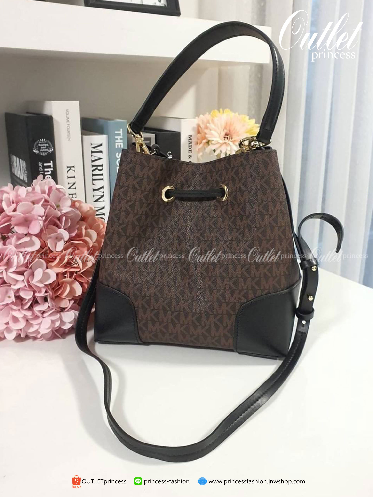 ของแท้ 100% MICHAEL KORS GENIE LEATHER BUCKET BAG
