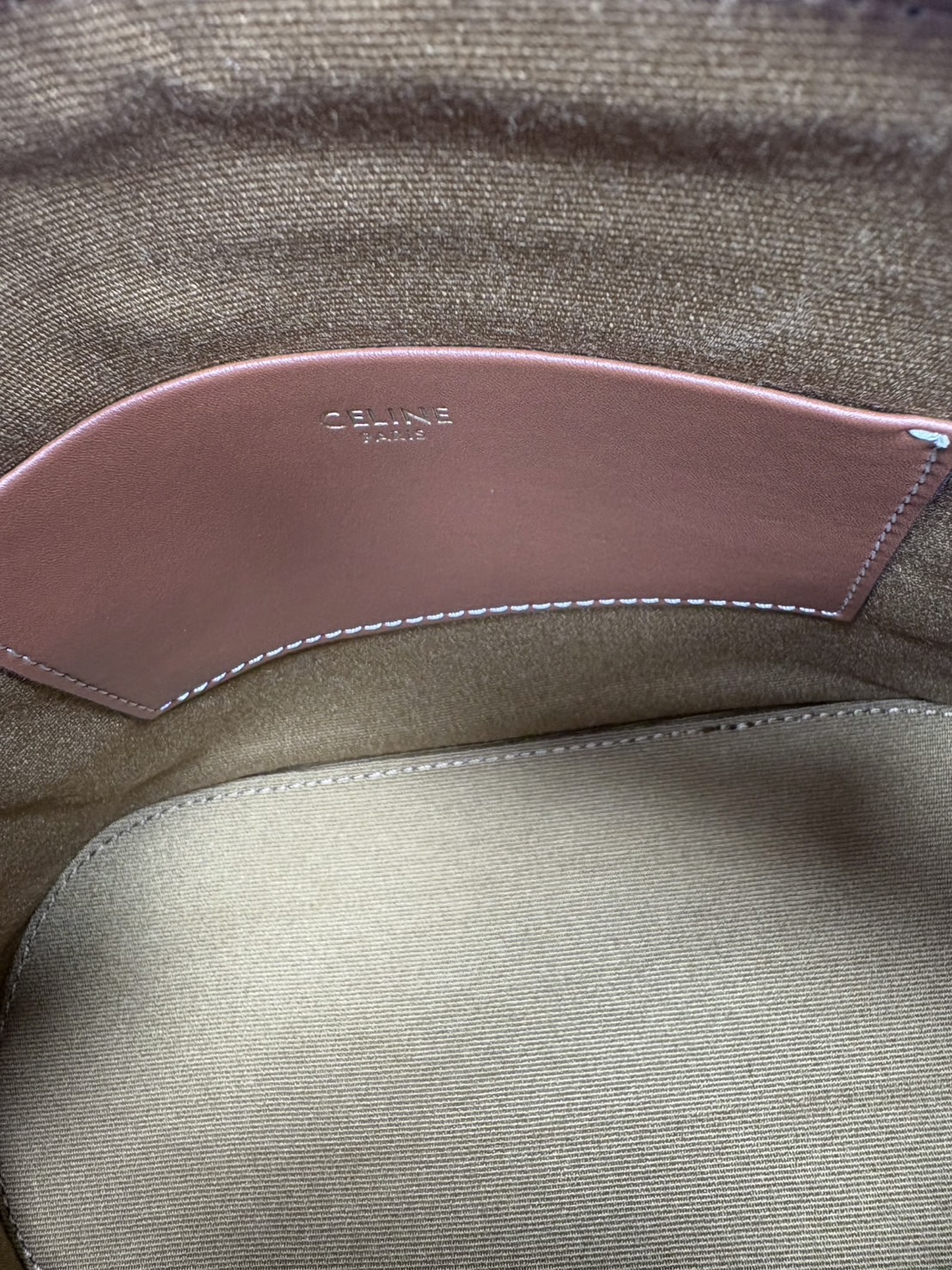 ORI หนังแท้ | CELINE TEEN HONORINE BAG IN Triomphe Canvas and Leather กระเป๋าสะพายทรงอัลม่าโท้ท พร้อมหูจับในตัว สวยเรียบหรู