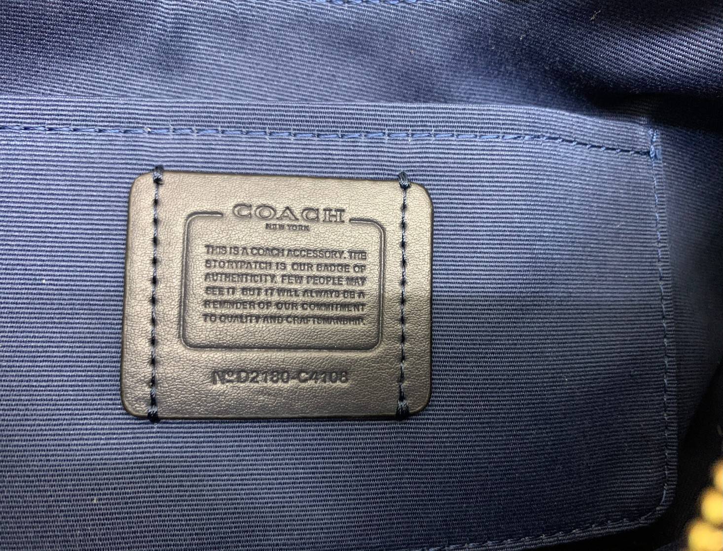 COACH BAILEY HOBO WITH WHIPSTITCH ((C4108//C1322)) พร้อมส่งที่ไทย!! สวยจริงไม่จกตาแน่นอนค่าา กระเป๋าทรงโค้ง ใช้แบบหิ้วหรือคล้องไหล่ก็ดูดี ใช้วัสดุหนังแท้ชั้นดี หนังสวยมากๆค่ะ ด้านหน้าใช้อะไหล่แบรนด์ตัวใหญ่ หรู ดูสะดุดตามีเดียว