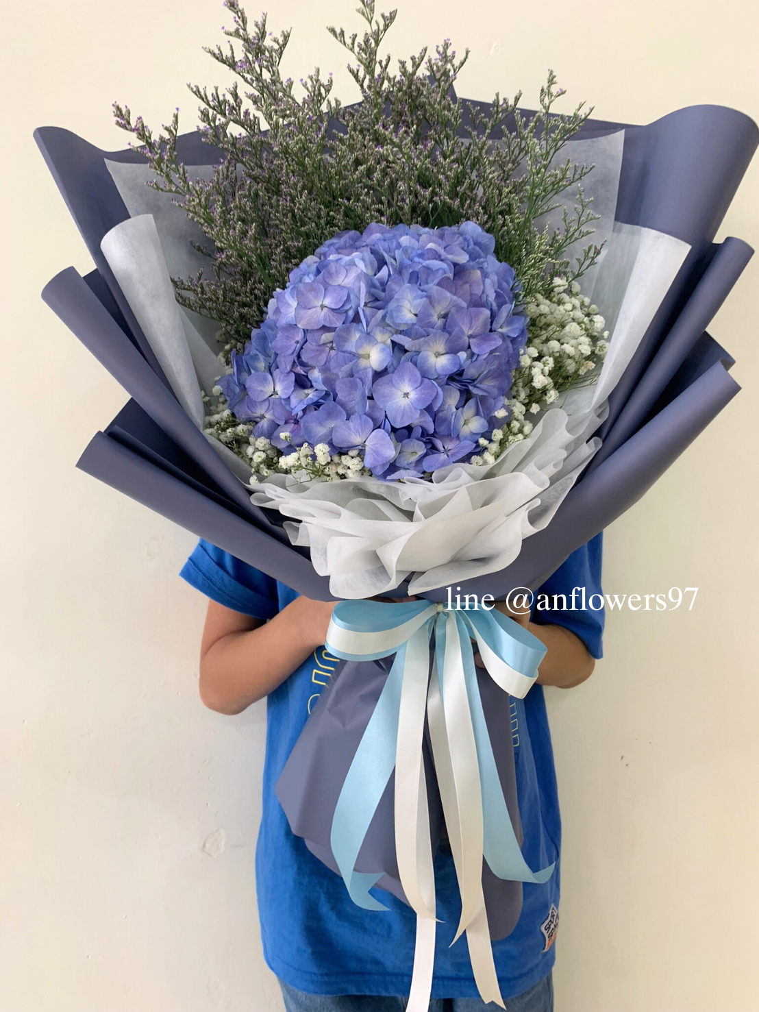 ช่อดอกไม้ ช่อไฮเดรนเยียสีฟ้า