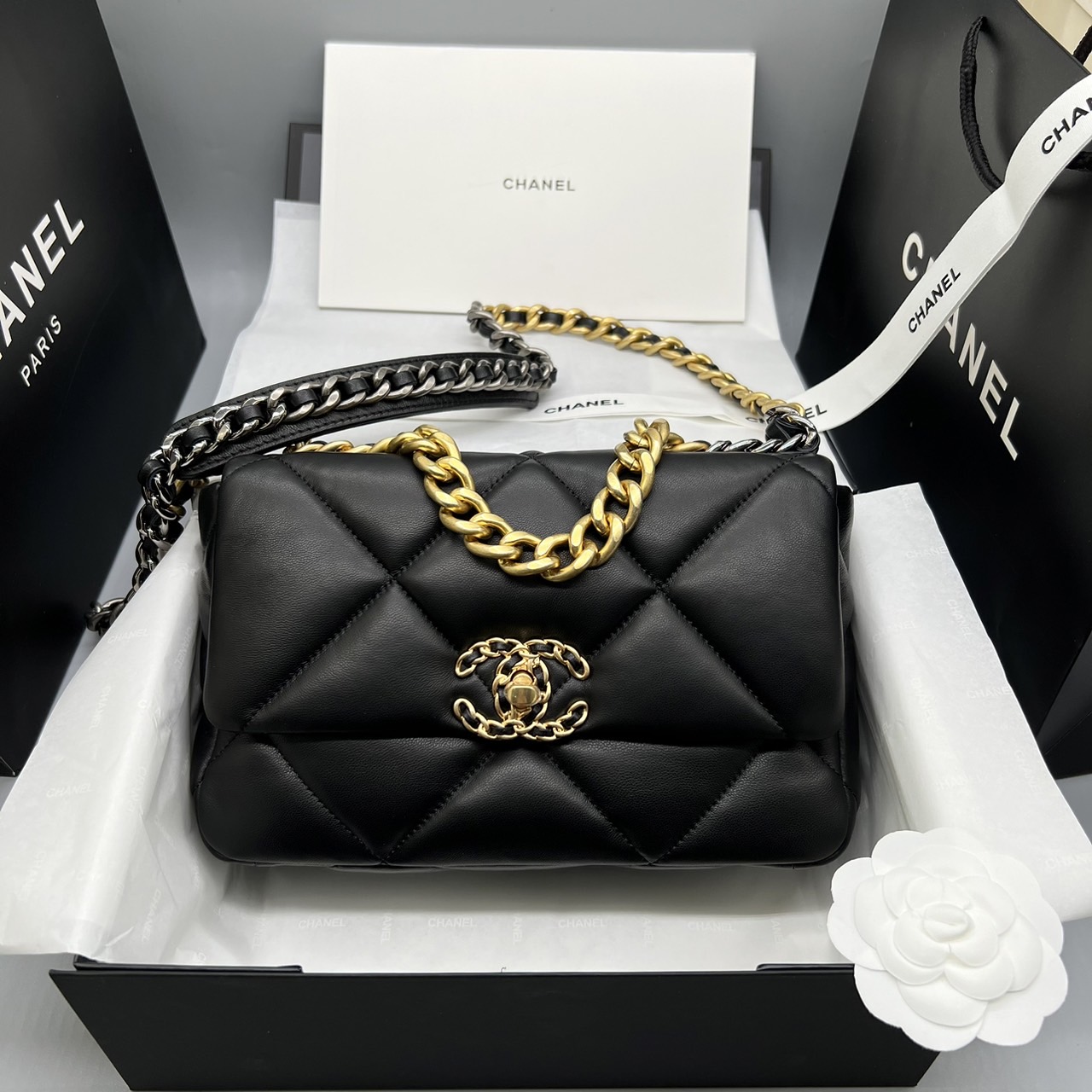 CHANEL 19 HANDBAG กระเป๋าสะพายดีไซส์คลาสสิคหนังแท้นิ่มเงาสวย เกรดออริ ท็อป สลับแท้ 1:1 เกรดดีสุด ผ่านทุก ตม ใช้งานต่างประเทศได้
