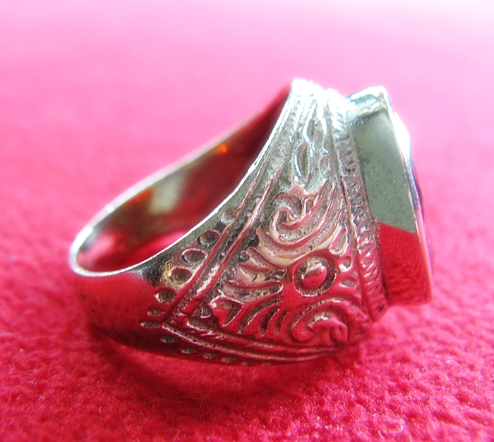 สินค้าหมดค่ะ แหวนพลอยทับทิมแดงเนื้อทองขาว(ราศีกรกฎ)ค่ะ