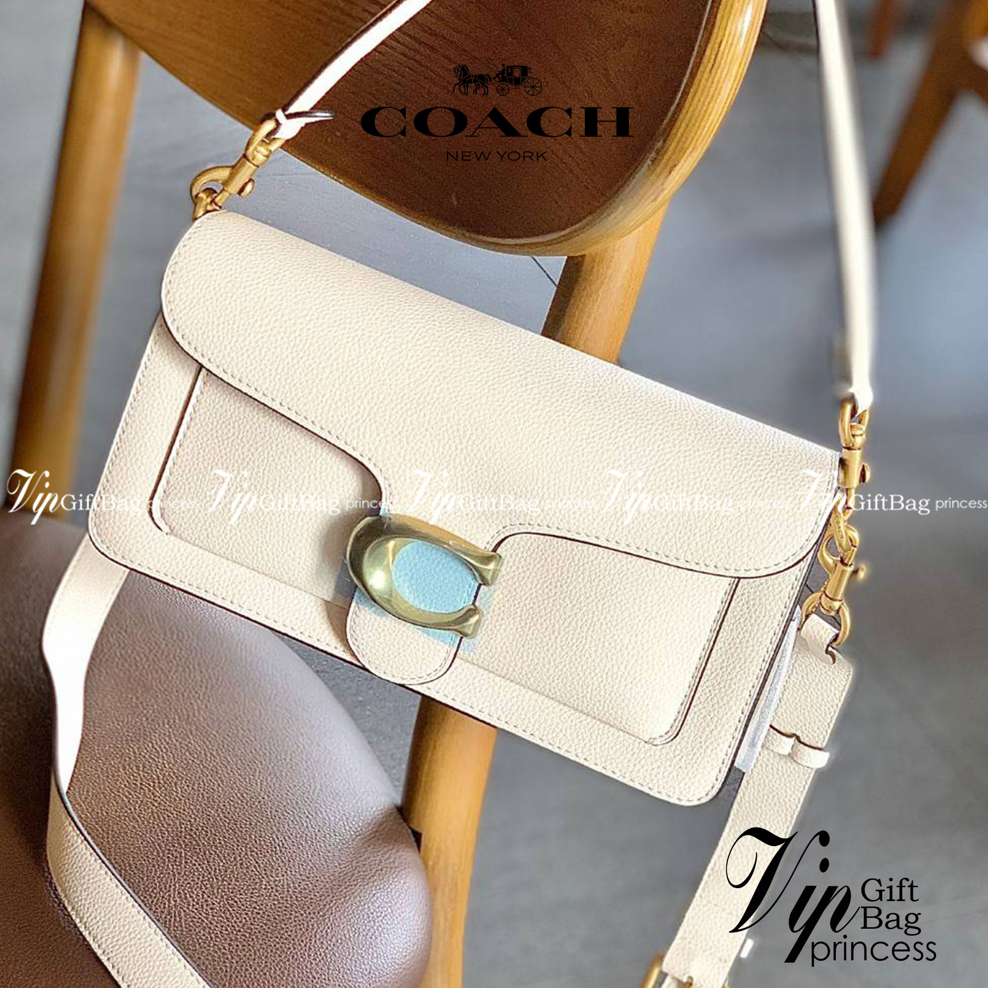 COACH TABBY SHOULDER BAG 26 ((73995)) 📣พร้อมส่งที่ไทยอีกครั้งค่ะ ห้ามพลาด ✔️กระเป๋าหิ้ว//คล้องไหล่//สะพายข้างได้ สุดคุ้ม! หนังแท้อย่างดี ลายหนังสวยนิ่มมือมากค่ะ ✔️ด้านหน้ามีอะไหล่แบรนด์ตัวใหญ่ อะไหล่ทองสวยโดดเด่น ✔️เปิดปิดกระเ