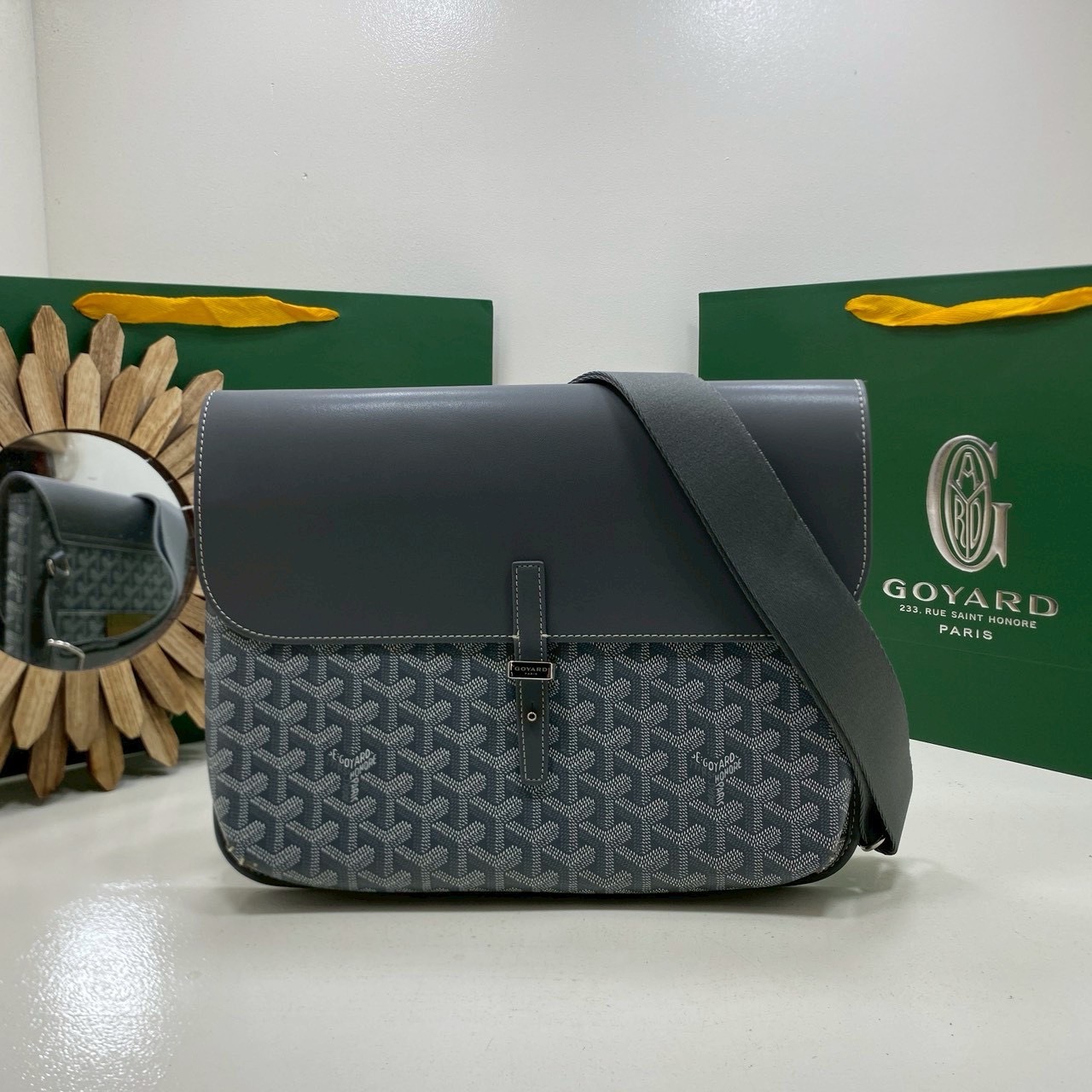ORI หนังแท้ | Goyard Coursier Messenger bag กระเป๋าแมสเซ็นเจอร์ดีไซน์ใหม่ กะทัดรัดใช้งานได้อย่างคล่องตัว เหมาะมากสำหรับสายสปอร์ต ที่สุดของความหรูตอบโจทย์การใช้งาน ใบจริงสวยงามตามรูปค่ะ