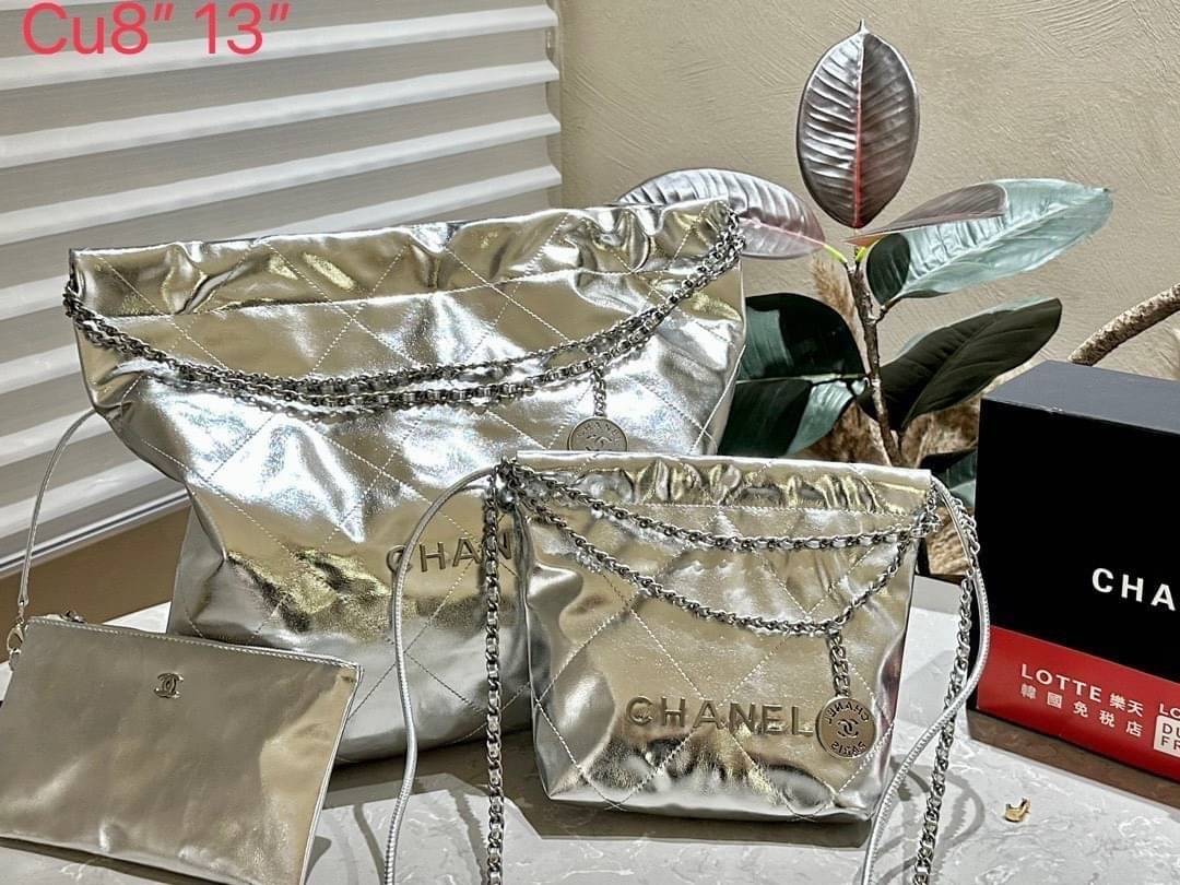 Chanel ss22 Logo CC shopping tote bag Metallics Color คอลสีใหม่เงางาม เข้าแล้วปังๆ หรูหรา สวยเลิศไปเลยค่า กระเป๋าทรงโท้ทที่มาแรงที่สุดในตอนนี้ก็คือรุ่นนี้เลย ใช้งานง่ายรุ่นนี้สามารถใช้ได้ทั้งผู้หญิงและผู้ชายน้า
