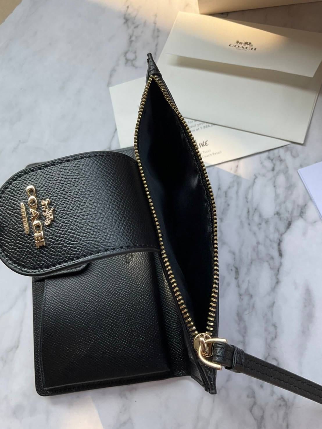 COACH TECH WALLET (COACH C2869) New Coach กระเป๋าสตางค์ใบยาวรุ่นใหม่ ใส่โทรศัพท์ได้ด้วยน๊า!! คอลเลคชั่นสวยหรู