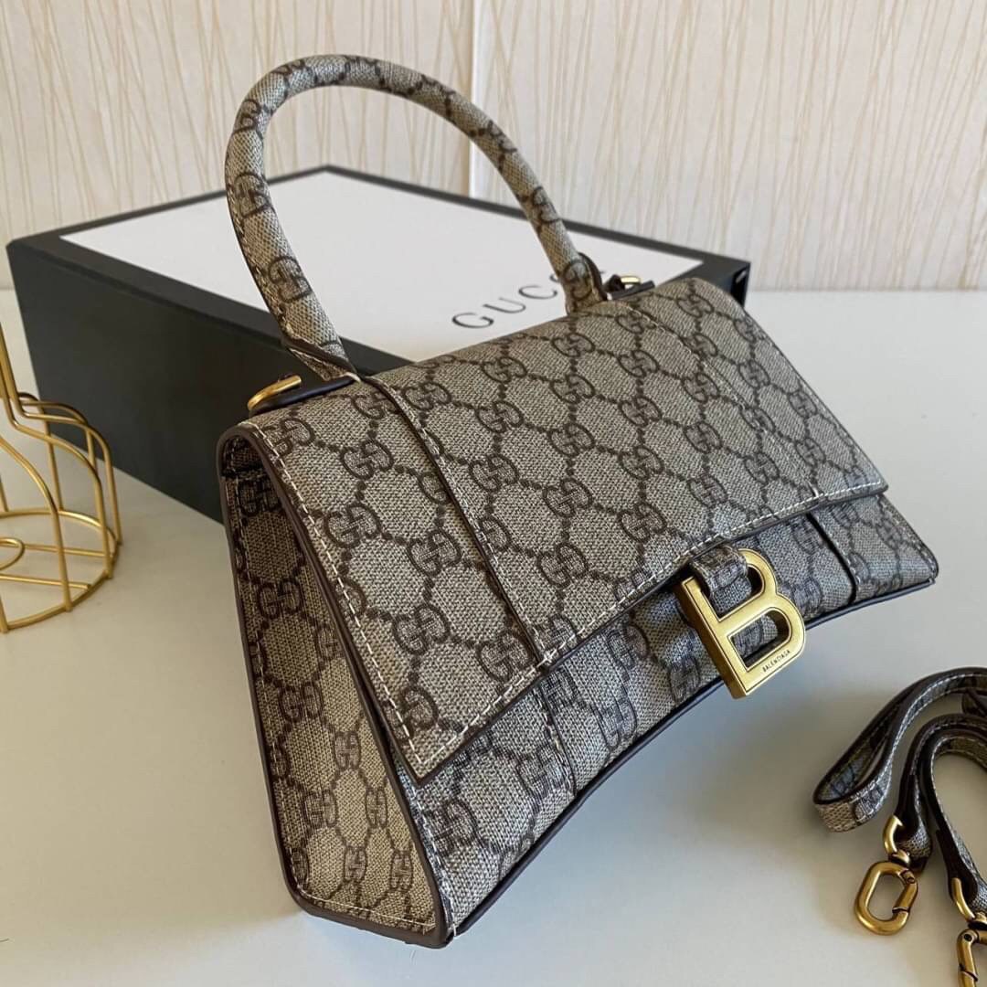 VIP GIFTbag 】Gucci x Balenciaga Hourglass Small Top Handle Bag การผสมผสานของ2แบรนด์ดังที่ลงตัว หรูหราที่สุด งานหนังแท้สวยตามรูปรับไปไม่ผิดหวังค่ะ