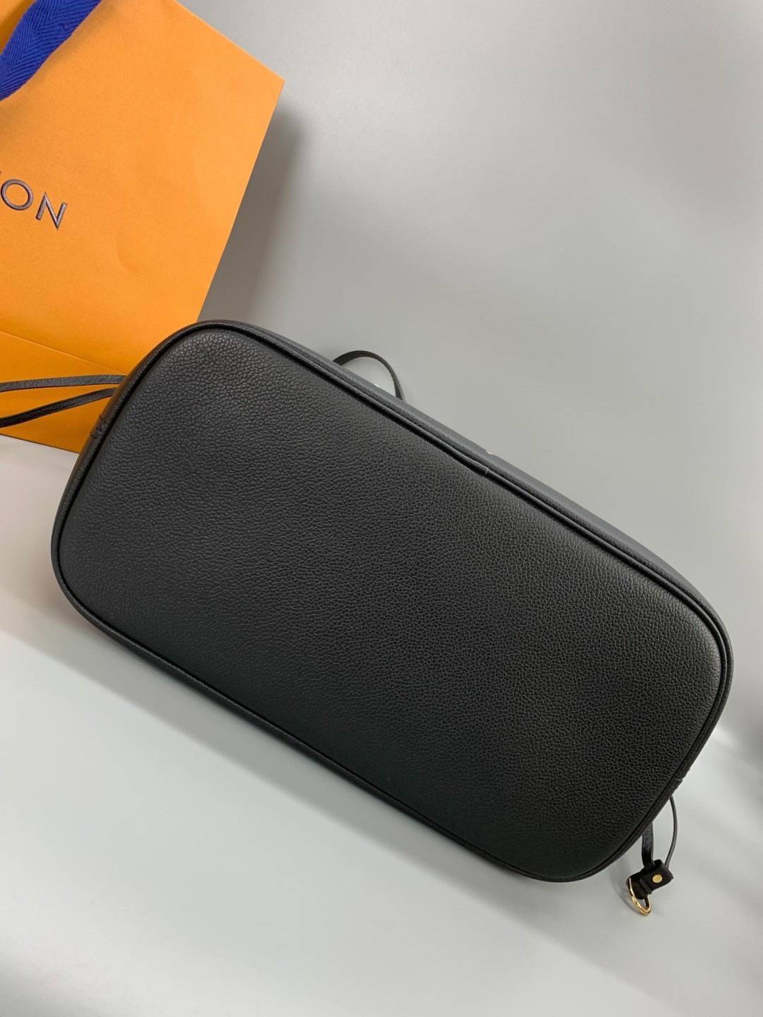 LV Neverfull MM Monogram Empreinte / LV Tote Bag กระเป๋าโท้ทใบใหญ่ มาพร้อมใบลูก งานเกรดดีสุด หนังแท้หนังสวยเต็มใบ เหมาะสำหรับใช้ในชีวิตประจำวัน