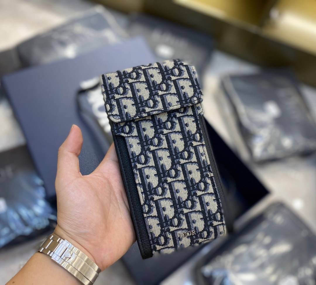 Dior Phone Holder Bag / DIOR BEIGN AND OBLIQUE JACQUARD PHONE POUCH BAG เกรดเทพออริจินอล หนังแท้ ภาพถ่ายจากสินค้าจริง ใช้งานต่างประเทศได้
