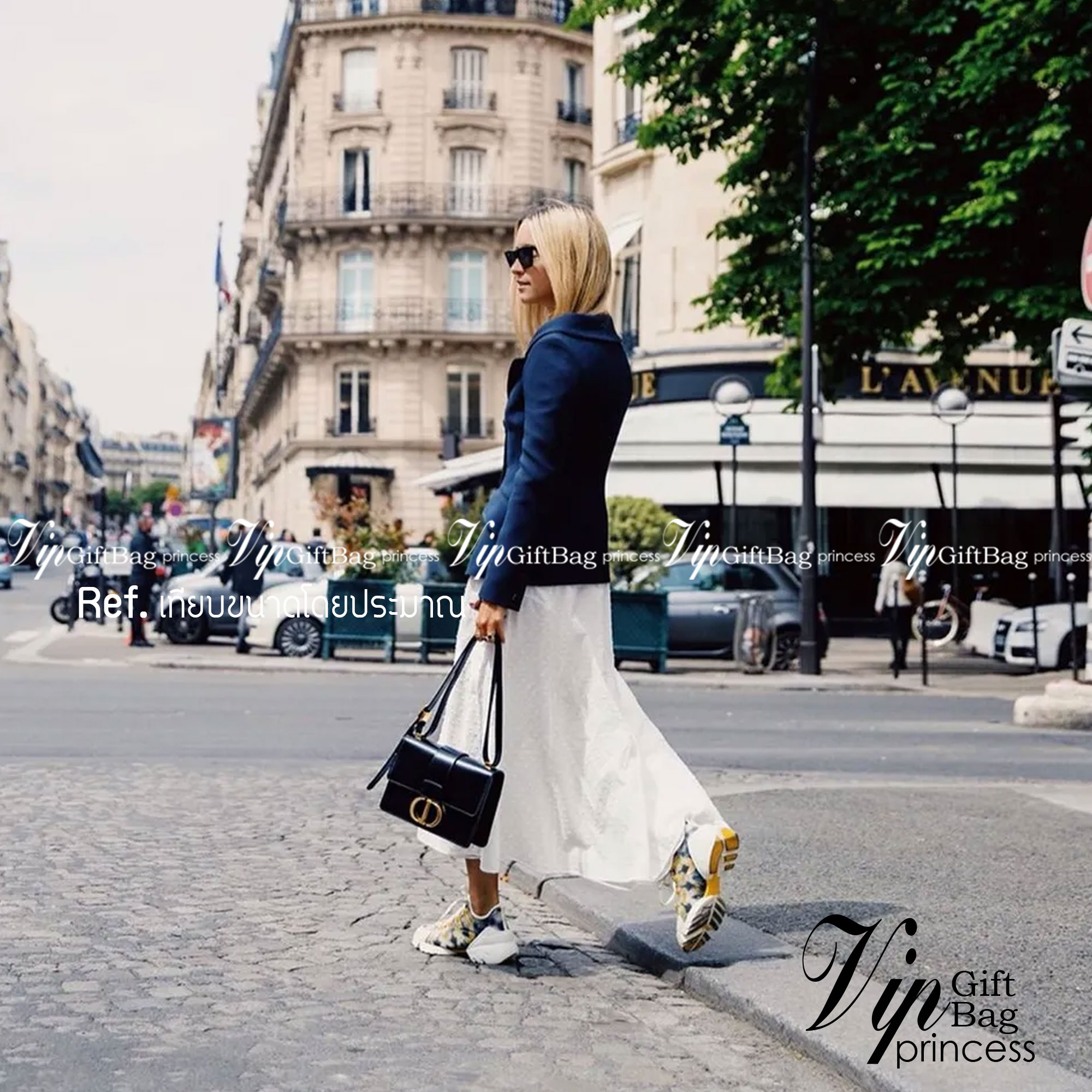 Dior 30 Montaigne Bag 9" รุ่นหนังเรียบ กระเป๋าสะพายดิออร์ เอกลักษณ์ของความหรู น้ำหนักเบา ไอเท็มหายาก!! Best seller!! ยกให้น้องเลย!! ดีไซน์เรียบหรูในความเป็นเอกลักษณ์ ใช้งานง่าย สะดวก ได้ทุกโอกาส แนะนำเป็น everyday bag ติดตัวไว้เลยจ้าสาวๆ พร้อมส่งที่ไ