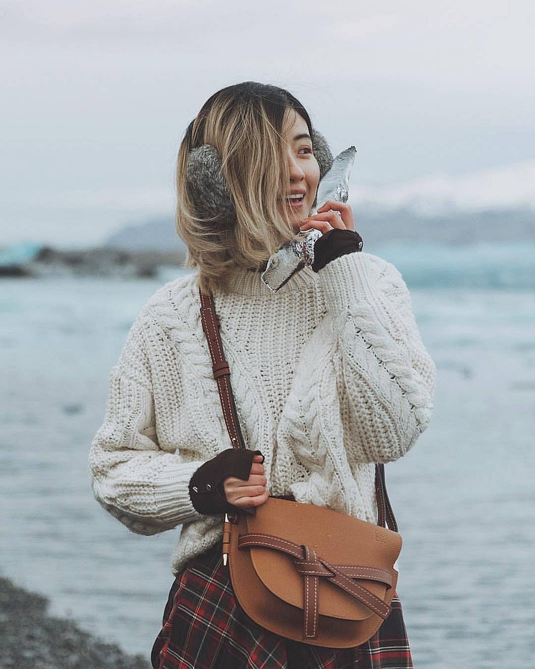 LOEWE gate dual bag / LOEWE CROSSBODY BAG VIP กระเป๋าถือหรือสะพาย Limited ทรงอานม้าสวยอยู่ทรง