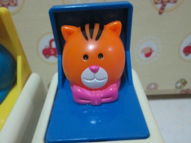 Shelcore Pop Up Pets ของเล่นเสริมพัฒนาการสำหรับเด็กมือสอง