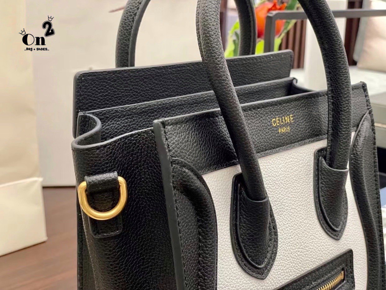 พร้อมส่งรุ่นยอดฮิต!! CELINE HANDLE BAG VIP / Celine Nano Luggage Bag กระเป๋าหนังแท้ ขนาดกำลังดี เปิดปิดด้วยซิปอะไหล่ทองมีที่จับหนัง ด้านในกว้าง มาพร้อมช่องซิปอีกช่อง เป็นอีกทรงที่ฮิตมานานข้ามปี มาพร้อมสายยาวสะพายแบบ CROSSBODYได้ หรือจะถือออกงานก็สวยหรูอีก