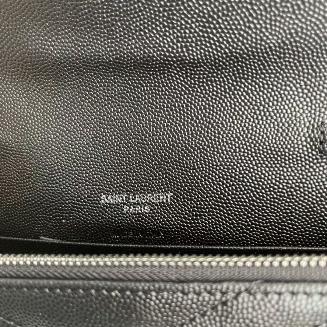 VIP 】หนังแท้ YSL Saint Laurent Envelope WOC 7.5” กระเป๋าเงิน wallet on chain ที่มาพร้อมสายสะพายแบบโซ่ ขนาด 7.5” หนังวัวติดโลโก้ YSL มีทั้งอะไหล่เงิน ทอง และดำ ด้านในมีช่องซิป และช่องใส่การ์ด 6 ช่อง เรียบหรู คลาสสิคมากๆ เลยค่ะ