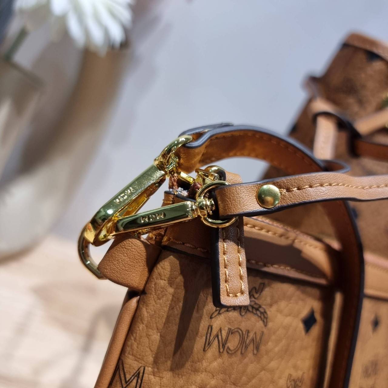 M.C.M MEDIUM REVERSIBLE LIZ SHOPPER IN VISETOS / M.C.M Tote Bag กระเป๋าทรงโท้ทใบใหญ่ เกรดท็อปออริ สลับแท้ 1:1 เกรดดีสุด ใช้ต่างประเทศได้