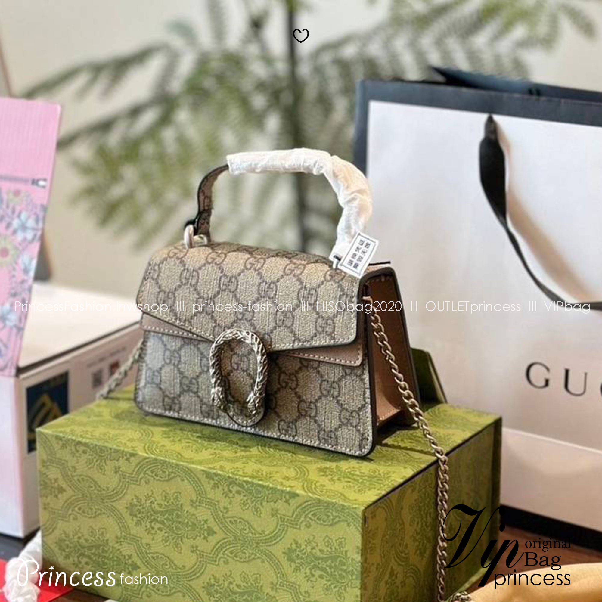GUCCI Dionysus mini top handle bag กระเป๋าสะพายพร้อมหูจับในตัวรุ่นสุดคลาสสิควินเทจ ไซส์มินิน่ารักให้สาวๆใช้งาน และพกพาได้สะดวก ดึงดูดและสะกดสายตาด้วยอะไหล่ดีเทลหรู