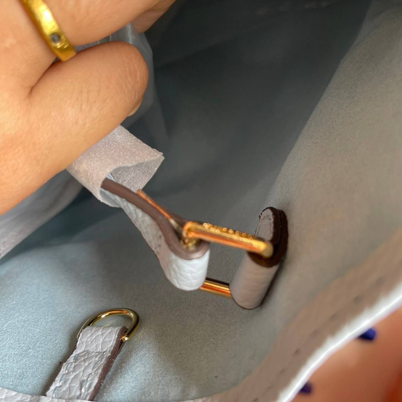 หนังแท้ LOUIS VUITTON Empreinte Monogram Giant By The Pool Onthego พร้อมส่งที่ไทย เกรดใช้งานต่างประเทศได้