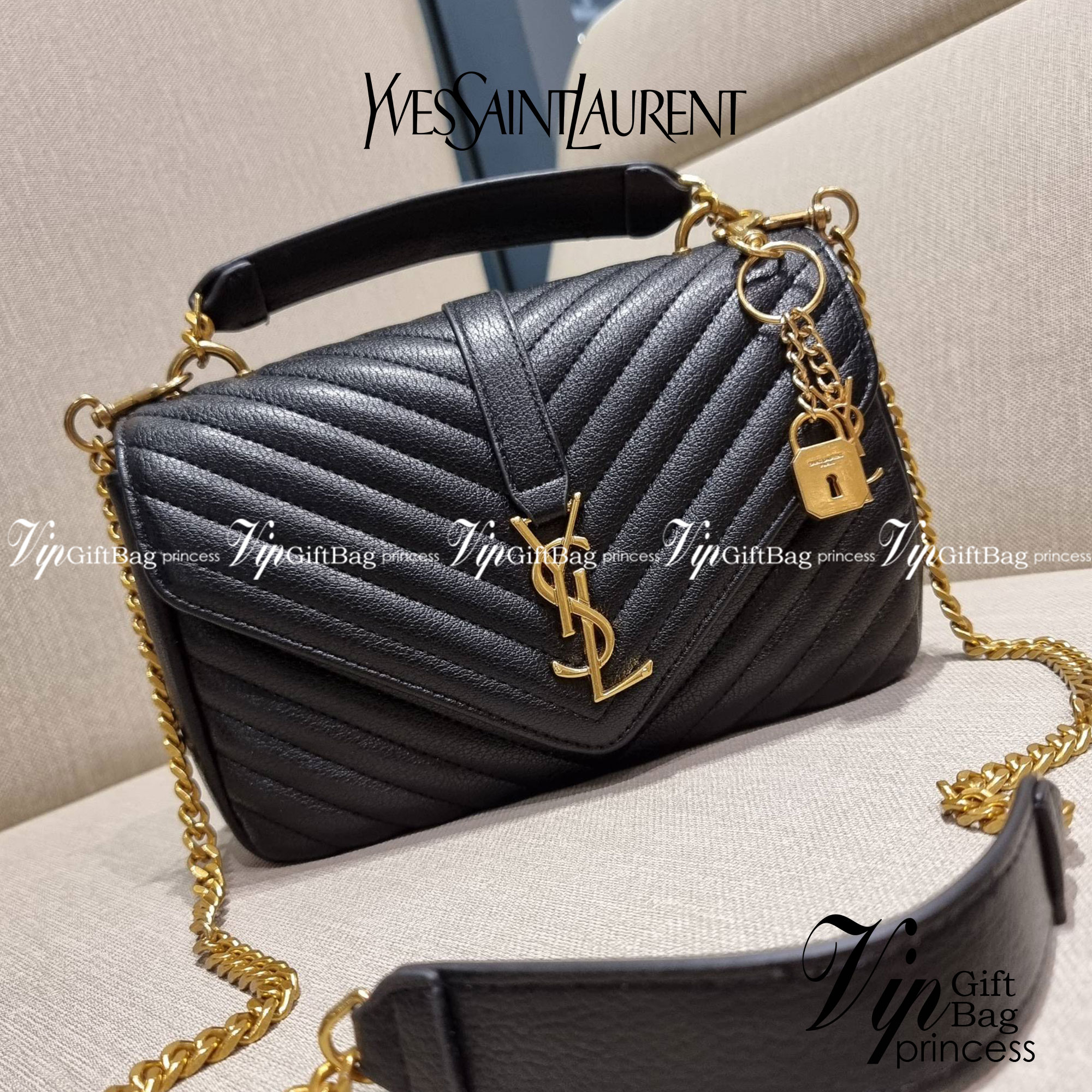Yves Saint laurent crossbody boutique vip bag กระเป๋าสะพายไหล่ ดีไซน์ทรงสวยหรู พิเศษ แถมฟรี พวงกุญแจห้อยโลโก้ ดูแพงไปหมดจริงๆไอเท็มนี้ วัสดุหนังสังเคราะห์ลายคาร์เวีย เปิด-ปิดด้วยกระดุมแม่เหล็ก ภายในโล่งกว้าง แบ่งสัดส่วนไว้อย่างดี มาพร้อมหูจับในตัว และสายส