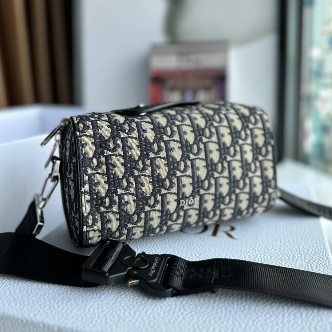 DIOR LINGOT 22 BAG / DIOR OBLIQUE SS2022 COLLECTION กระเป๋าสะพาย เกรดท็อปออริ เกรดดีสุด สลับแท้ 1:1 ใช้ต่างประเทศได้