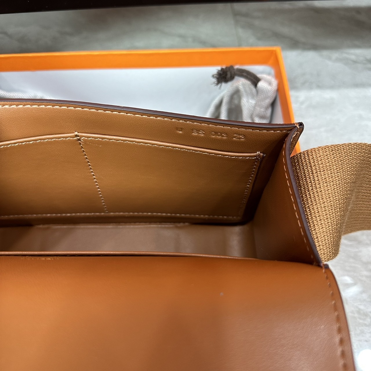 HERMES Chevre Mysore Geta Messenger Bag 20cm กระเป๋าทรงกล่องแมสเซ็นเจอร์แบรนด์หรู เอกลักษณ์ของความสง่างาม เกรดออริ สลับแท้ 1:1 ใช้งานต่างประเทศได้