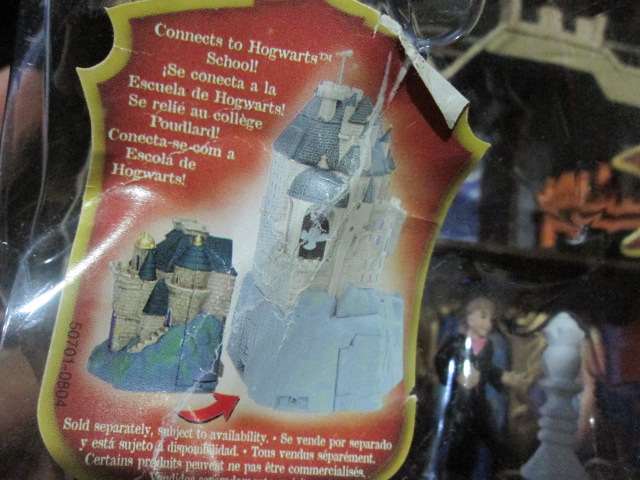 Harry Potter THE FORBIDDEN CORRIDOR World of Hogwarts' Playset by Mattel ของเล่นมือหนึ่งกล่องไม่สวยค่ะ