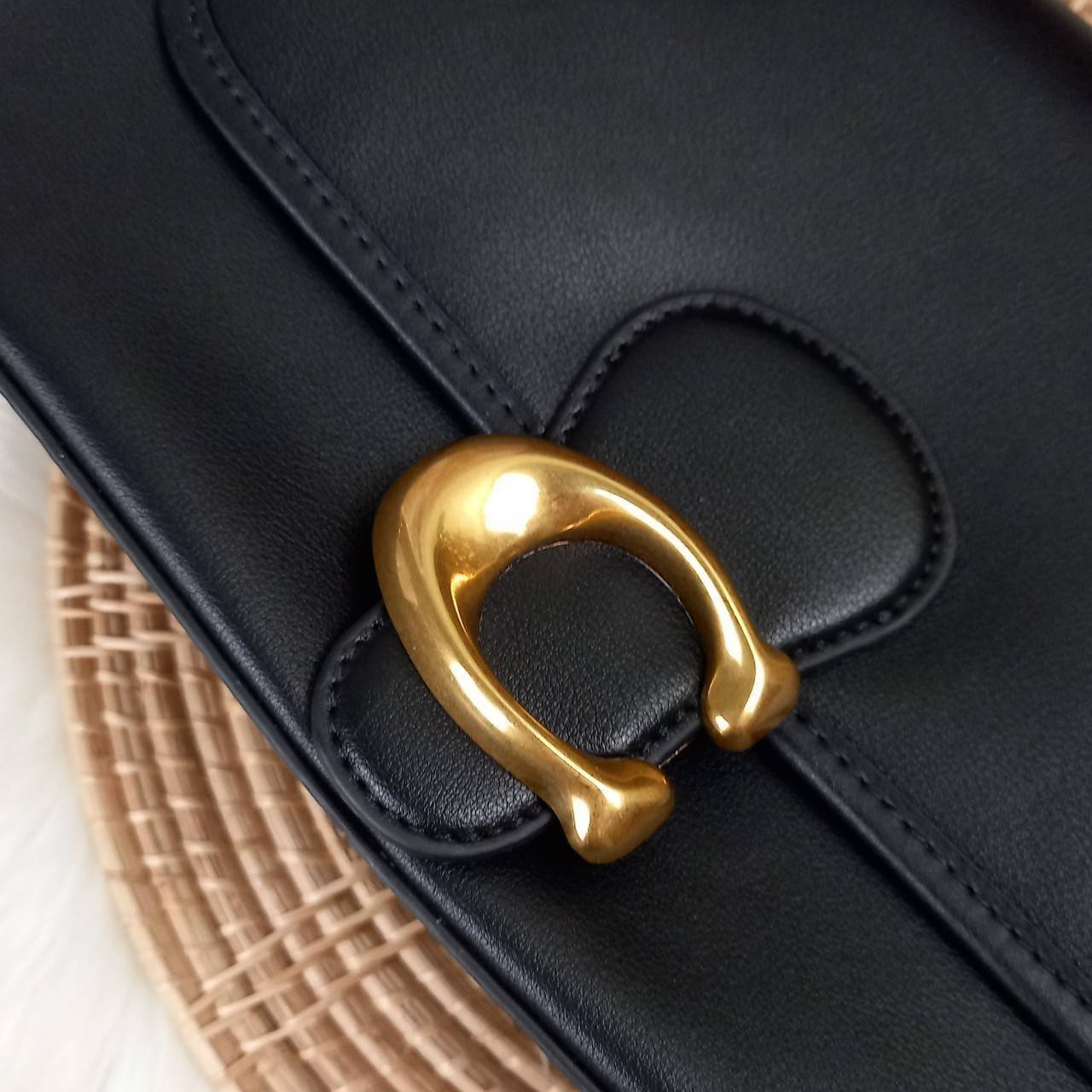 COACH SOFT TABBY SHOULDER BAG (C4823//C5261) กระเป๋าถือ กระเป๋าสะพาย ที่ใครๆก็เข้าถึงได้ หรูหรา คลาสสิค ลุคเรียบร้อย แต่ความสวยไม่น้อย! ดาเมจความลุคผู้ดีรุนแรงมาก!!เกินต้าน!!// วัสดุหนังแท้ทั้งใบ หนังเรียบ หนังนิ่มมากๆ อยู่ทรงสวยมากๆด้วย// ด้านในโล่งกว้าง