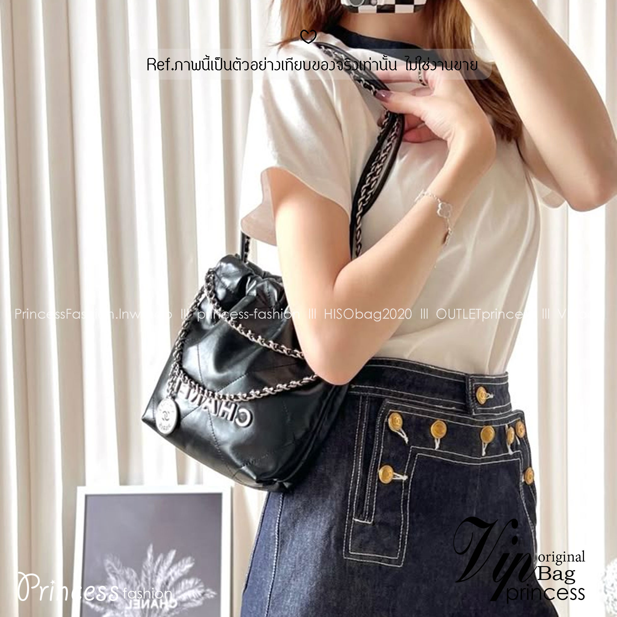 Chanel 22 mini bag กระเป๋าสะพายดีไซน์สุดเรียบหรู โดดเด่นจากสายสะพายโซ่สีทอง และเหรียญโลโก้ เพิ่มความแพงไปอีก ใช้ได้ง่ายๆไปเลยทุกโอกาส เกินต้านที่สุดกับไอเท็มนี้