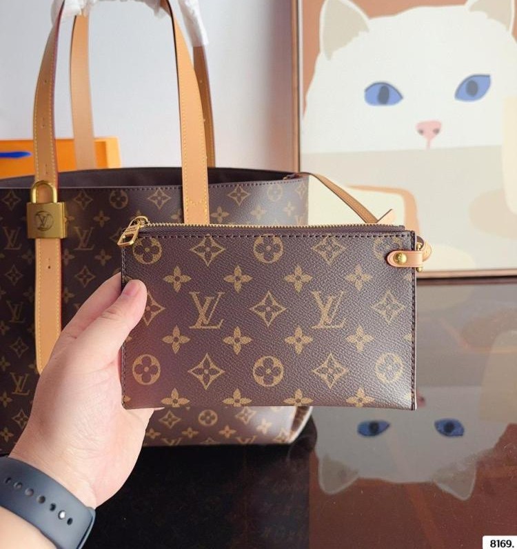LV Piano Neverfull Tote bag กระเป๋าทรงโท้ทวินเทจ สุดยอดของความคลาสสิค กับคอลเลคชั่นที่ขายดีตลอดกาล ผู้ดี หรูหราได้ทุกลุค ทุกสไตล์ มาใหม่ในขนาดใหญ่มากเว่อร์!