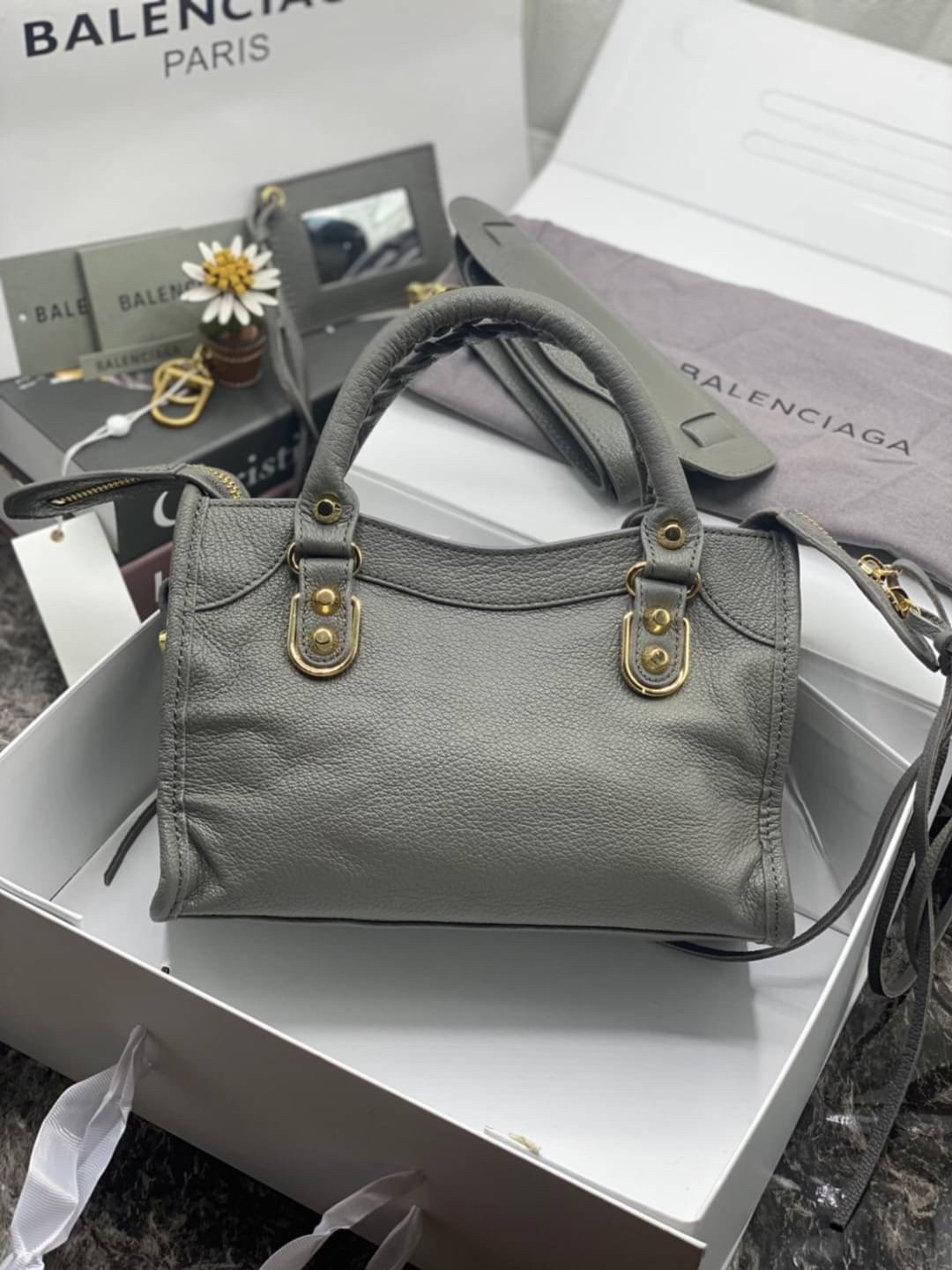 VIP 】หนังแท้ BALENCIAGA Classic City Mini Shoulder Bag พร้อมส่งที่ไทย โทนสีสวยละมุน
