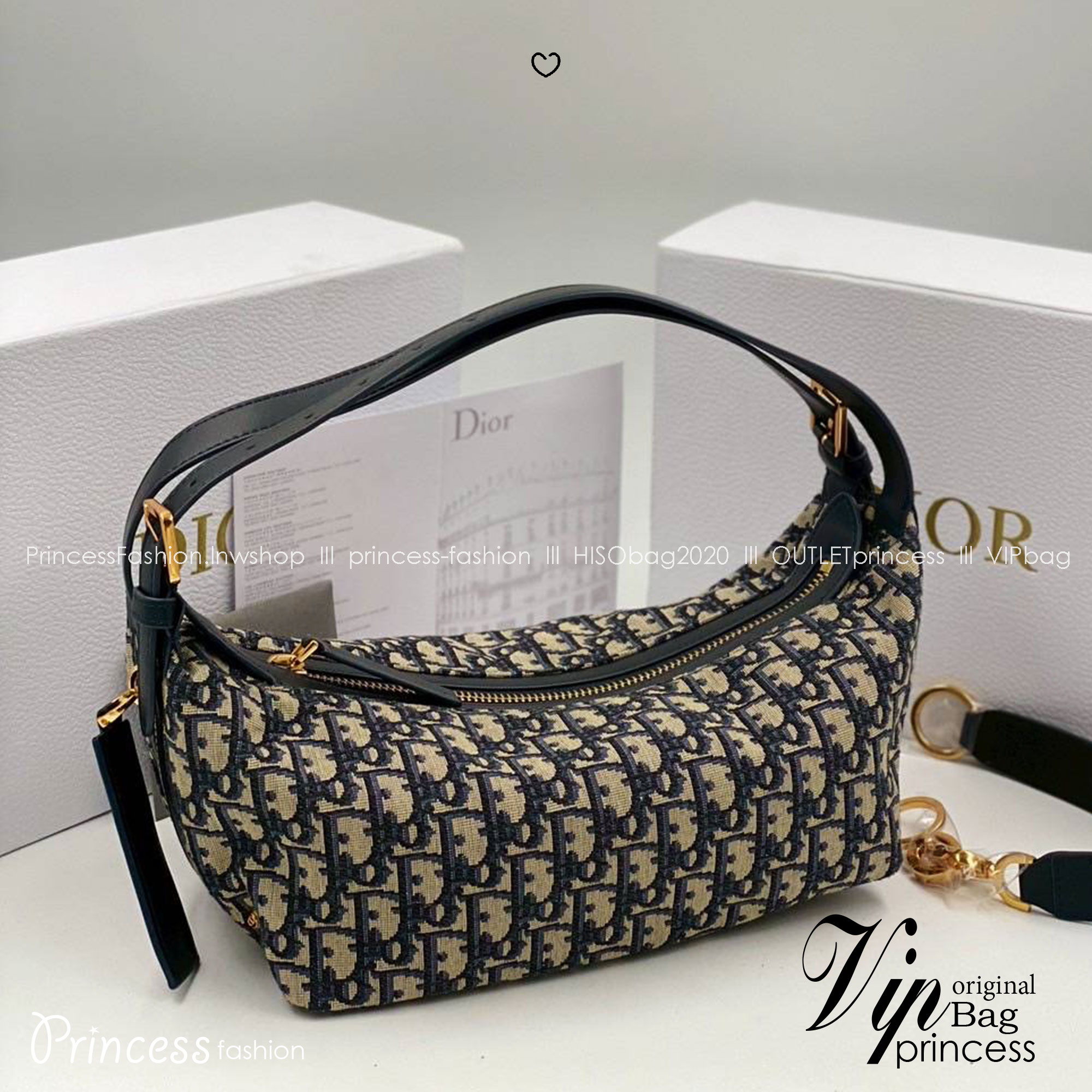 ORI หนังแท้ | DIOR Medium D-Journey Bag Blue Dior Oblique Jacquard กระเป๋าสะพายโฮโบทรงสวย รุ่นใหม่ล่าสุด ดีไซน์เรียบหรูลัคชูที่สุด มาพร้อมสายสะพาย2เส้นคู่แบบใหม่สุดเก๋ เป็นไอเท็มที่ควรมีไว้ติดบ้านอีกใบเลยน้า